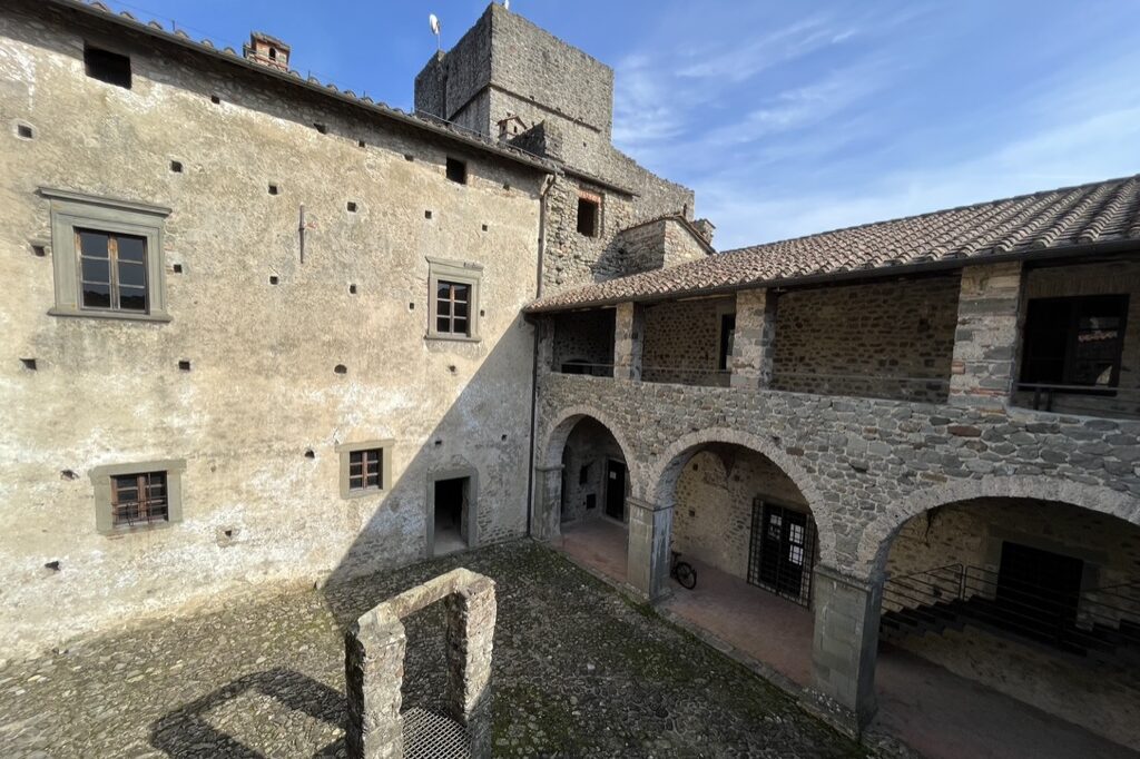 Visita il castello di Lusuolo in Lunigiana con Sigeric